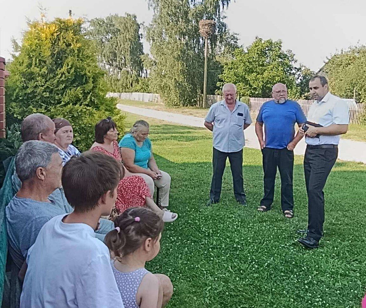 Александр Курак провел встречу с жителями д. Новоселки