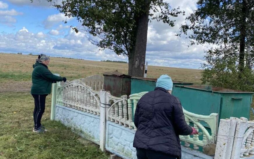 Память живет в делах: как в Квасыничах прошел субботник