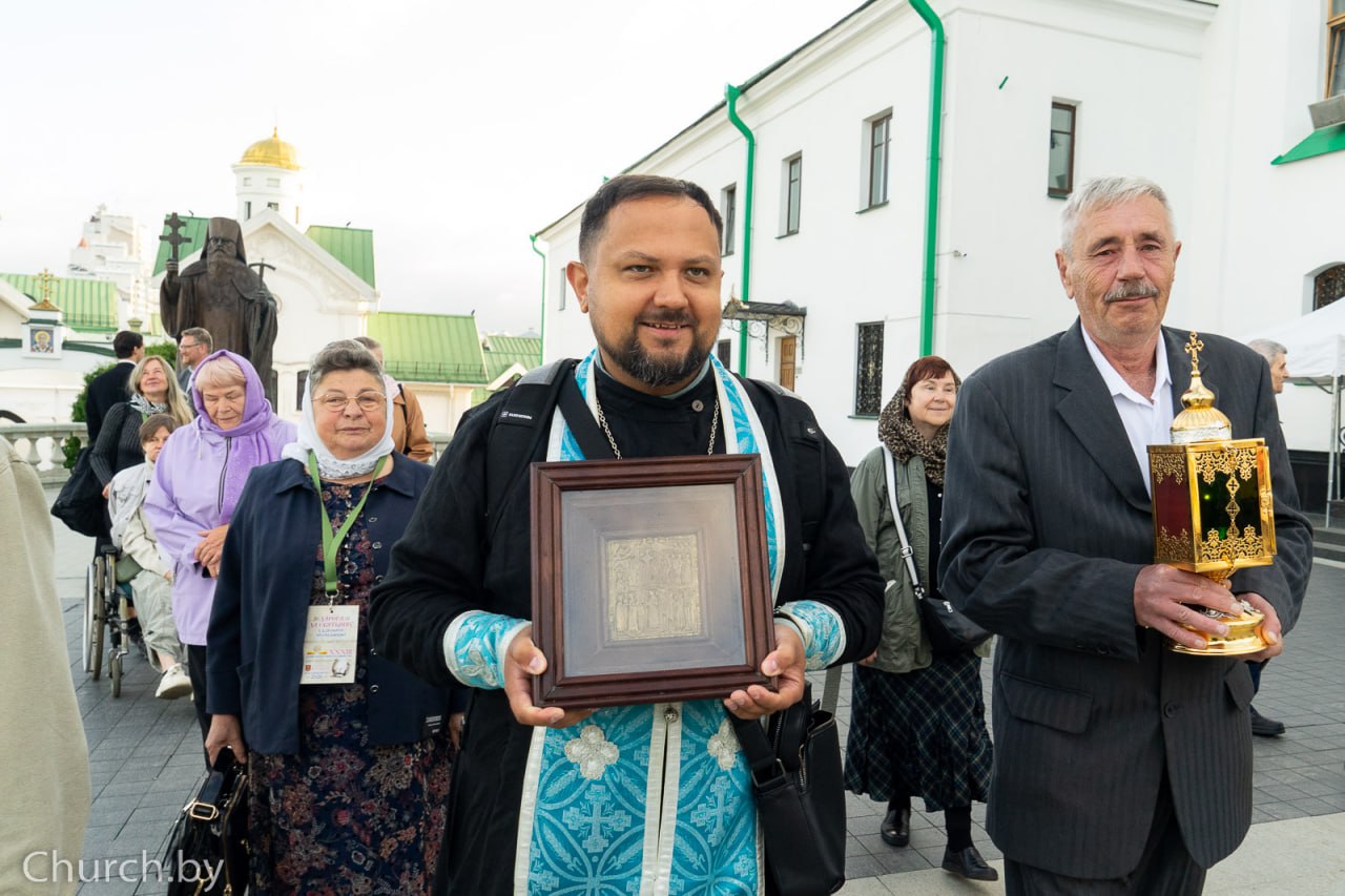 XXXIII Международная научно-просветительская экспедиция «Дорога к святыням» отправилась из Минска в Костюковичи