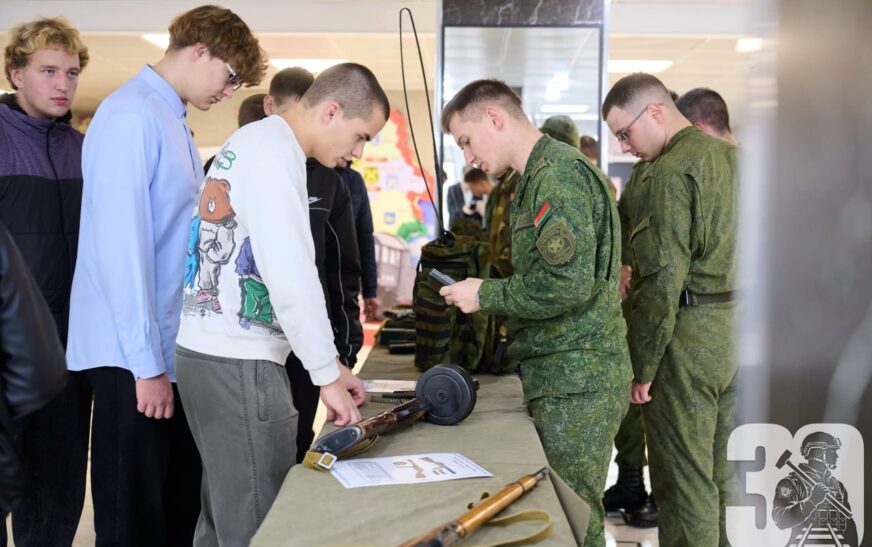 В 30-й отдельной железнодорожной бригаде провели профориентационное мероприятие для старшеклассников